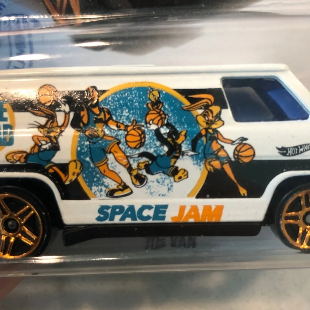 Space Jam 70s Van - White and Black